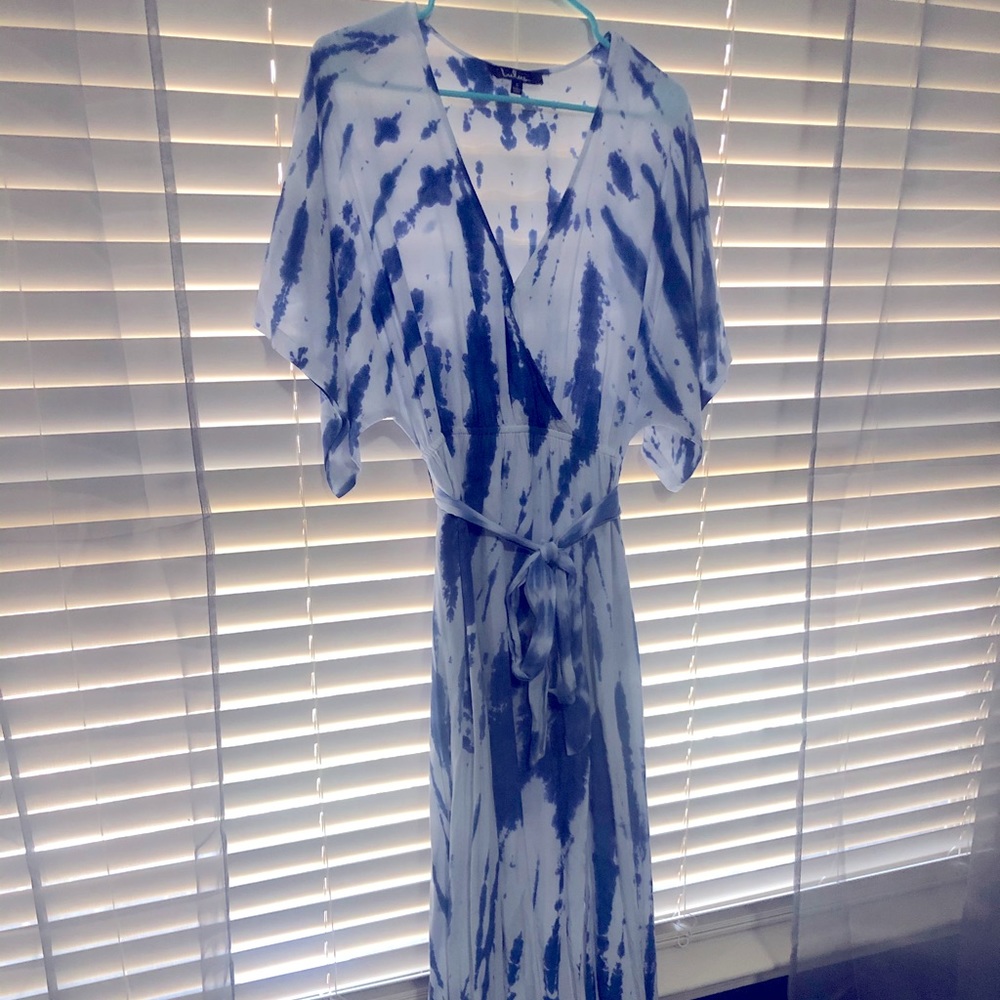 Lulu’s - Sunday morning blue tie-dye wrap dress